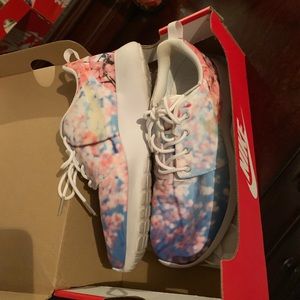 Limited edition cherry blossom Nike roche ones